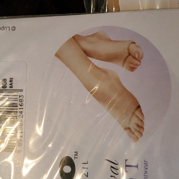 2-LUPO BRAZIL Light Control Panty hose barefoot Toe porcelain & Bare NWT L/T - Picture 8 of 10